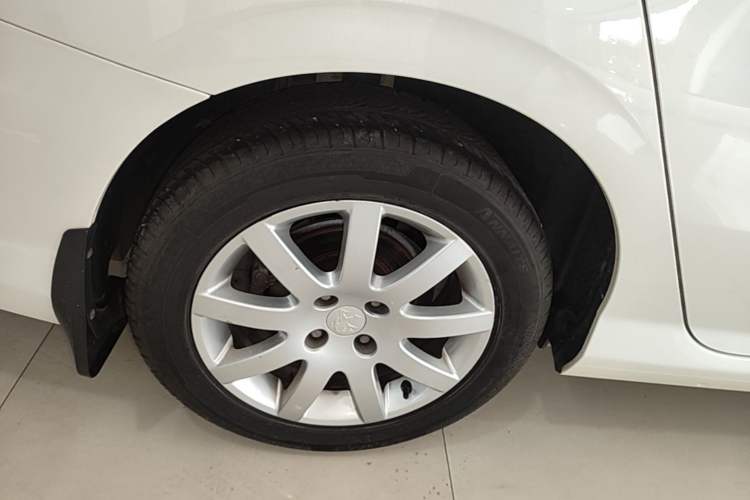 Used Peugeot 308 2014 Enjoy Edition Classic 1.6L Manual YouShang Model Right Rear Wheel Hub