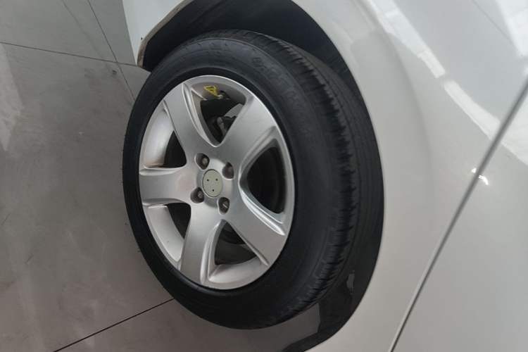 Used Peugeot 308 2014 Enjoy Edition Classic 1.6L Automatic Premium Model Right Rear Wheel Hub
