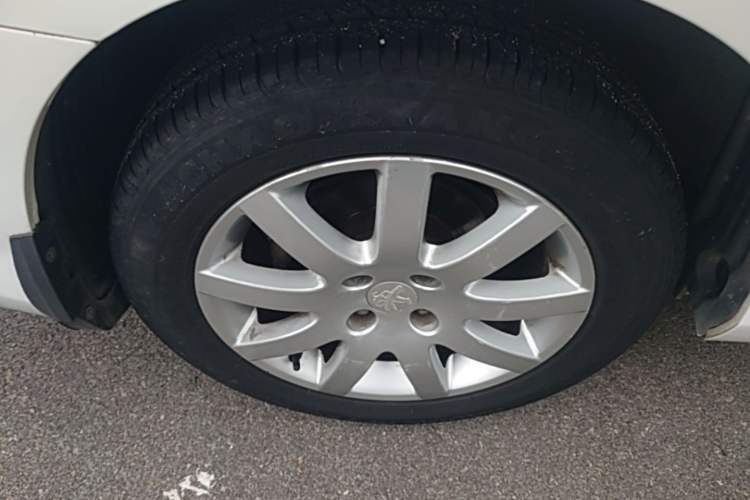 Used Peugeot 308 2014 Enjoy Edition Classic 1.6L Automatic Premium Model Right Rear Wheel Hub