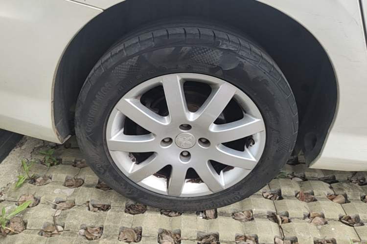 Used Peugeot 308 2014 Enjoyment Edition Classic 1.6L Automatic Fashion Model Right Rear Wheel Hub