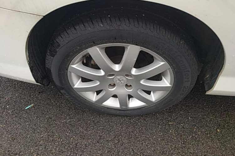 Used Peugeot 308 2014 Enjoyment Edition Classic 1.6L Automatic Fashion Model Right Rear Wheel Hub