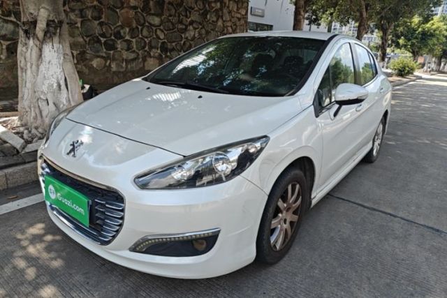 Peugeot 308 2014 Enjoy Edition Classic 1.6L Manual YouShang Model مستعملة