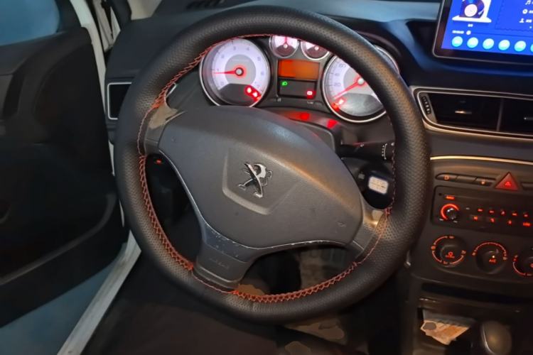 Used Peugeot 308 2014 Enjoy Edition Classic 1.6L Automatic Premium Model Steering Wheel