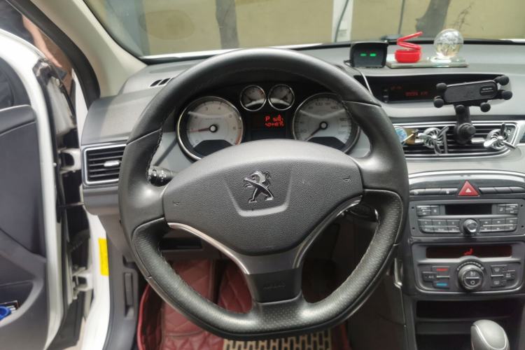 Used Peugeot 308 2014 Enjoyment Edition Classic 1.6L Automatic Fashion Model Steering Wheel