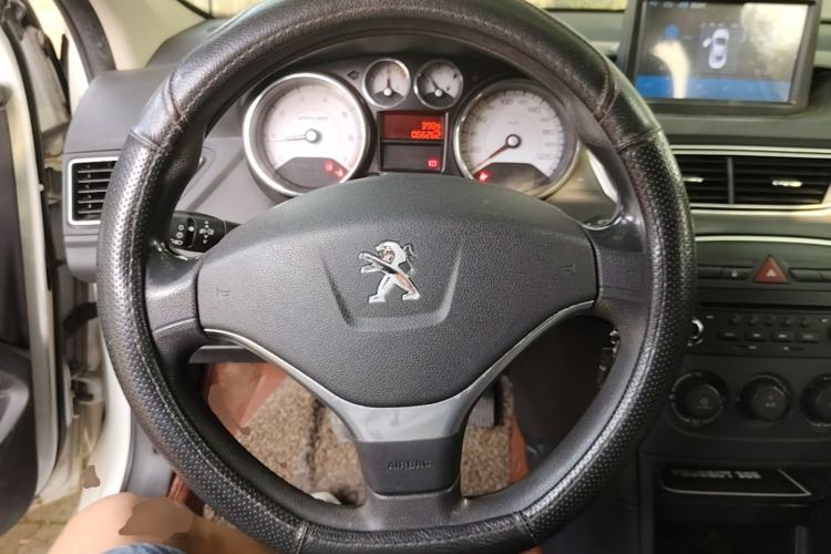 Used Peugeot 308 2014 Enjoy Edition Classic 1.6L Manual YouShang Model Steering Wheel