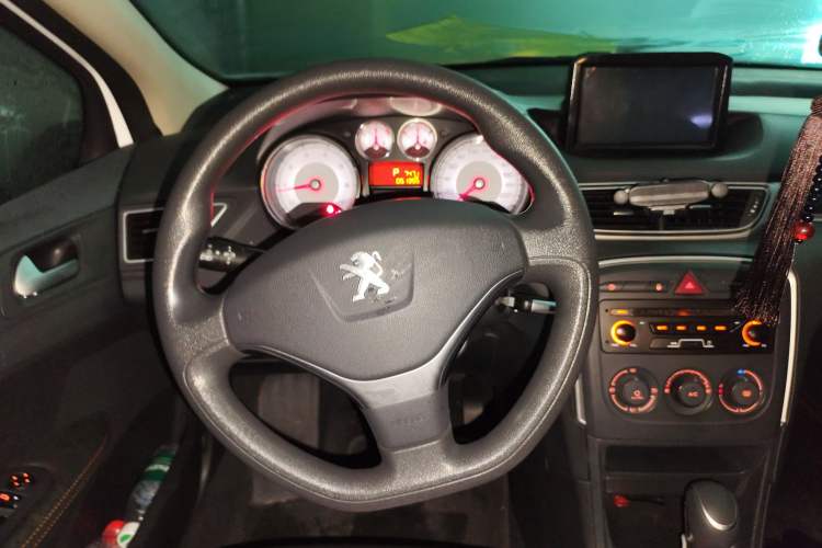Used Peugeot 308 2014 Enjoy Edition Classic 1.6L Automatic Premium Model Steering Wheel