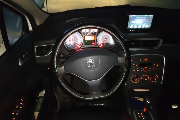Used Peugeot 308 2014 Enjoy Edition Classic 1.6L Automatic Premium Model Steering Wheel