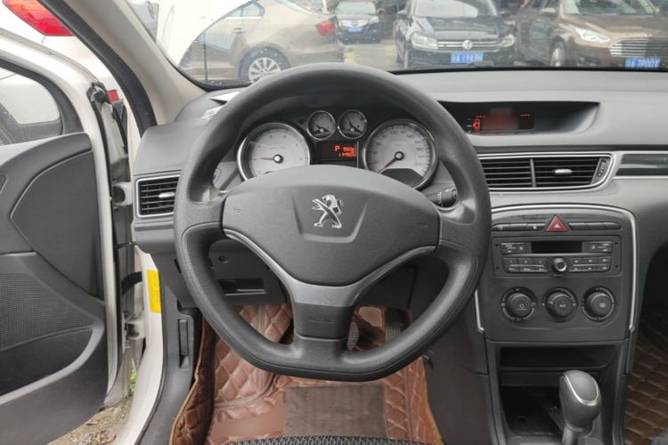 Used Peugeot 308 2014 Enjoy Edition Classic 1.6L Automatic Premium Model Steering Wheel
