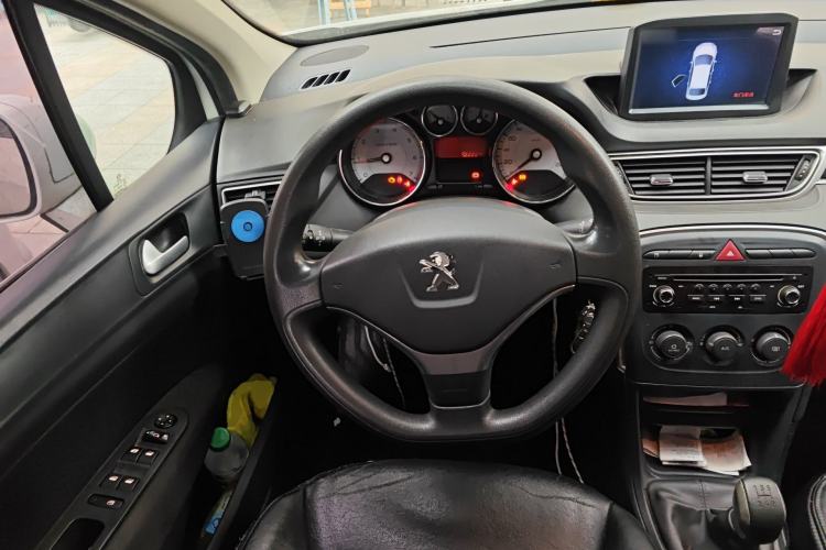 Used Peugeot 308 2014 Enjoy Edition Classic 1.6L Manual YouShang Model Steering Wheel