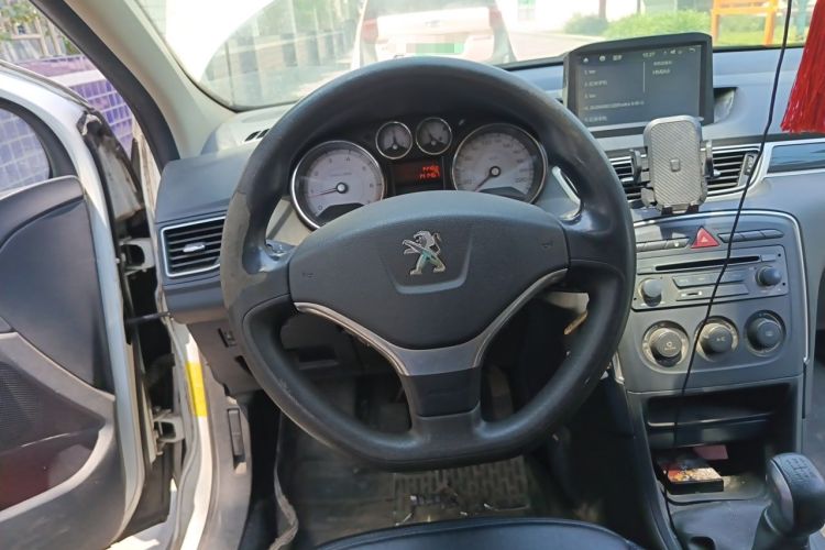 Used Peugeot 308 2014 Enjoy Edition Classic 1.6L Manual YouShang Model Steering Wheel