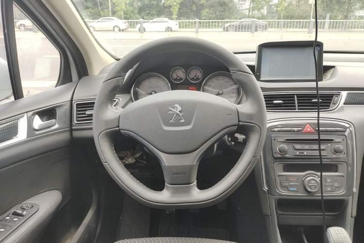 Used Peugeot 308 2014 Enjoy Edition Classic 1.6L Manual Fashion Model Steering Wheel