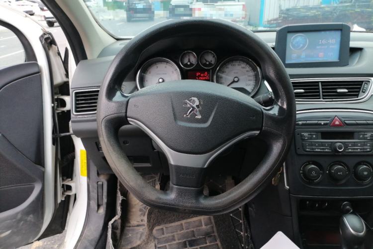 Used Peugeot 308 2014 Enjoy Edition Classic 1.6L Automatic Premium Model Steering Wheel