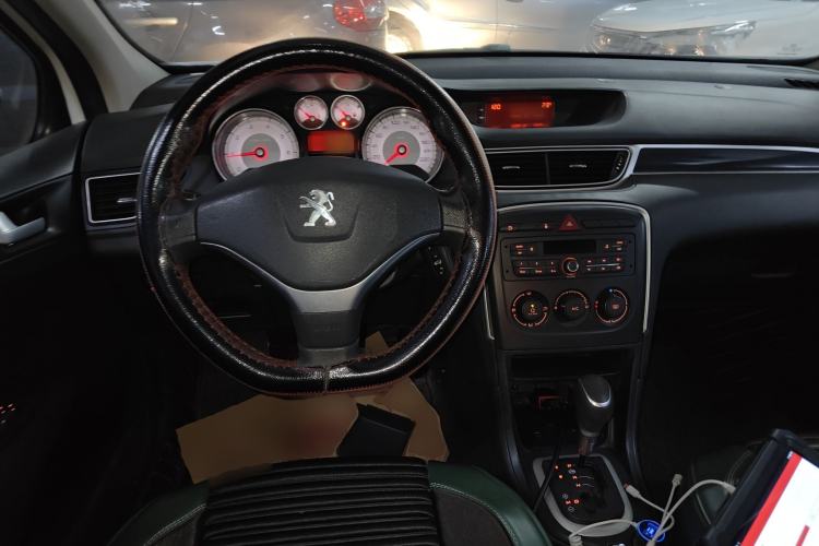 Used Peugeot 308 2014 Enjoy Edition Classic 1.6L Automatic Premium Model Steering Wheel