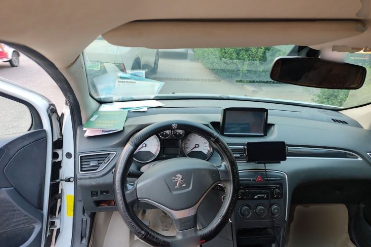 Used Peugeot 308 2014 Enjoy Edition Classic 1.6L Manual YouShang Model Steering Wheel