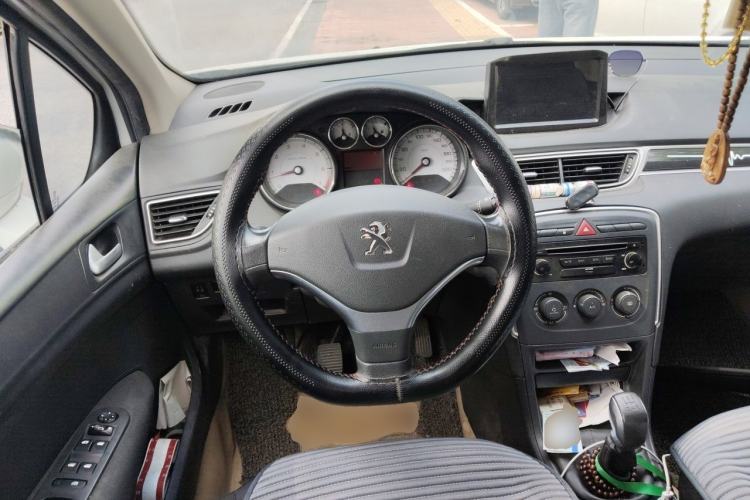 Used Peugeot 308 2014 Enjoy Edition Classic 1.6L Manual YouShang Model Steering Wheel