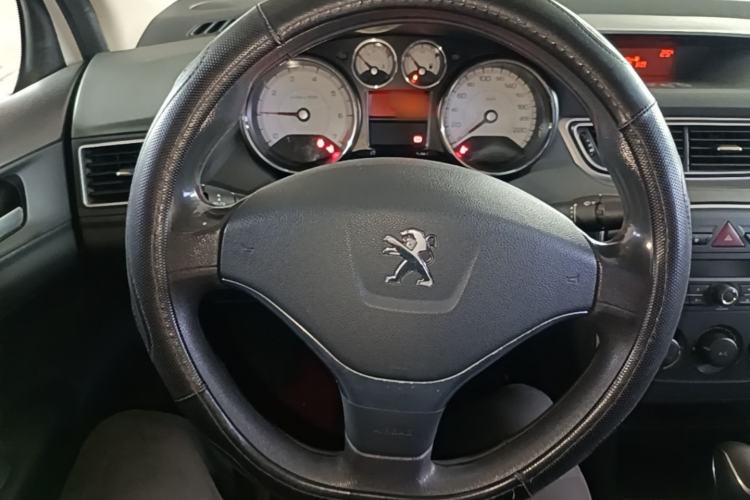 Used Peugeot 308 2014 Enjoy Edition Classic 1.6L Automatic Premium Model Steering Wheel