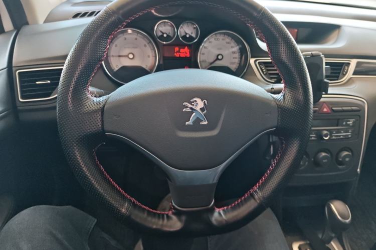 Used Peugeot 308 2014 Enjoy Edition Classic 1.6L Automatic Premium Model Steering Wheel