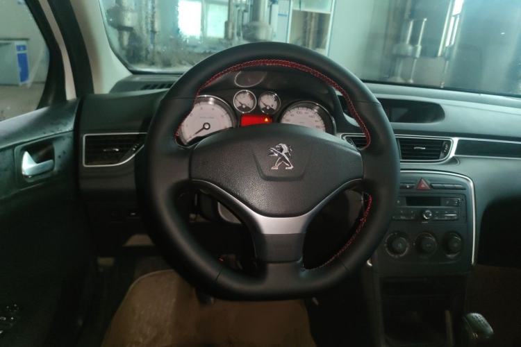 Used Peugeot 308 2014 Enjoy Edition Classic 1.6L Manual YouShang Model Steering Wheel