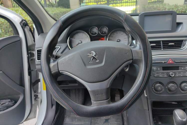 Used Peugeot 308 2014 Enjoy Edition Classic 1.6L Automatic Premium Model Steering Wheel