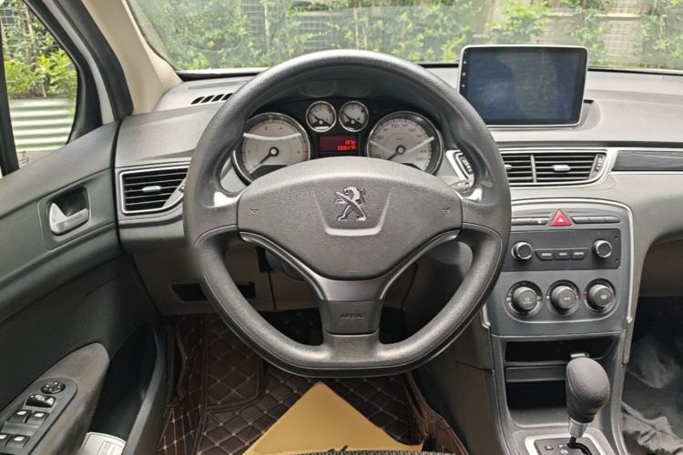 Used Peugeot 308 2014 Enjoy Edition Classic 1.6L Automatic Premium Model Steering Wheel