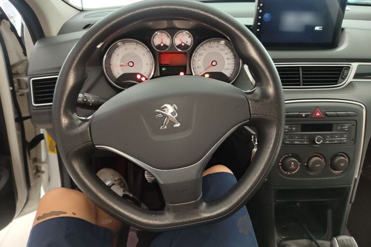 Used Peugeot 308 2014 Enjoy Edition Classic 1.6L Manual YouShang Model Steering Wheel