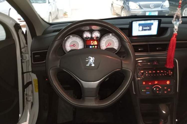 Used Peugeot 308 2014 Enjoyment Edition Classic 1.6L Automatic Fashion Model Steering Wheel
