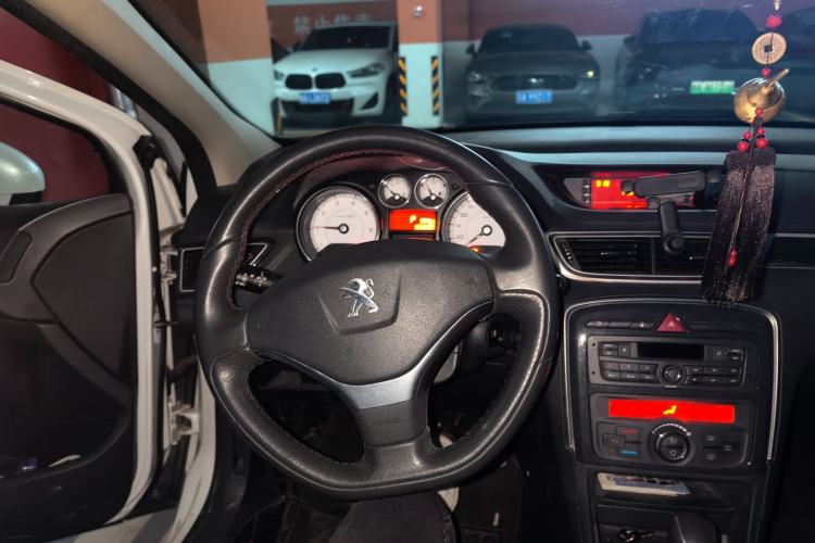 Used Peugeot 308 2014 Enjoyment Edition Classic 1.6L Automatic Fashion Model Steering Wheel