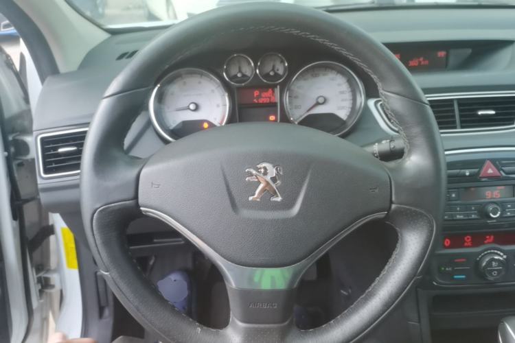 Used Peugeot 308 2014 Enjoyment Edition Classic 1.6L Automatic Fashion Model Steering Wheel