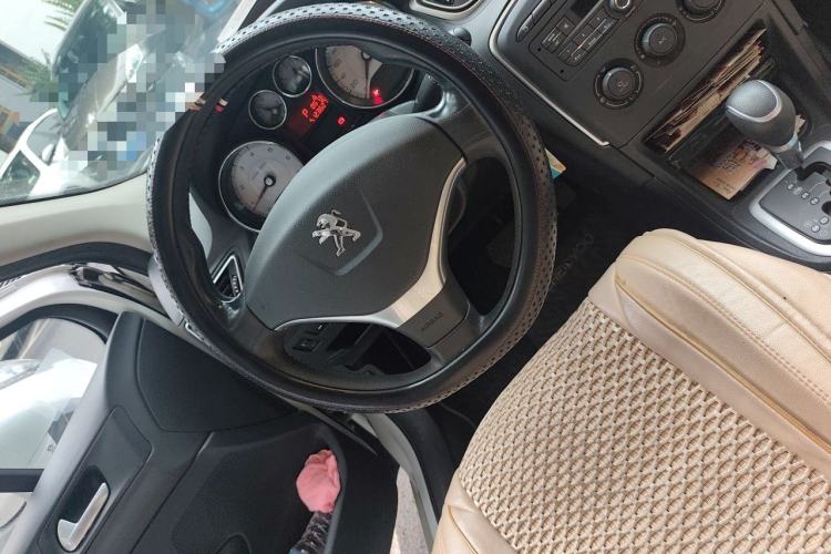 Used Peugeot 308 2014 Enjoy Edition Classic 1.6L Automatic Premium Model Steering Wheel