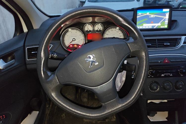 Used Peugeot 308 2014 Enjoy Edition Classic 1.6L Manual YouShang Model Steering Wheel