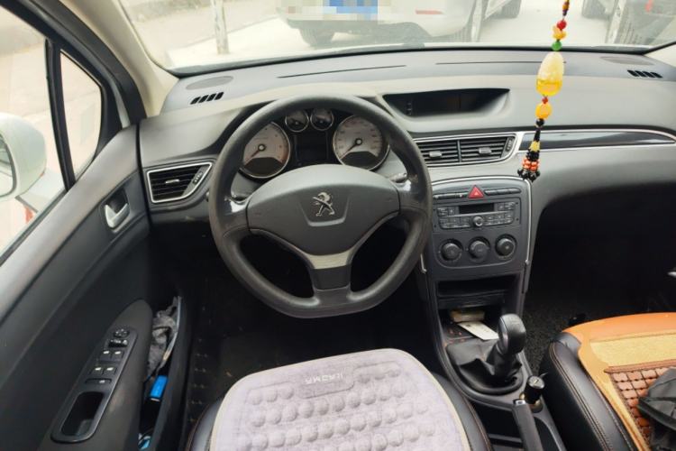 Used Peugeot 308 2014 Enjoy Edition Classic 1.6L Manual YouShang Model Steering Wheel