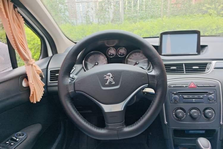 Used Peugeot 308 2014 Enjoy Edition Classic 1.6L Automatic Premium Model Steering Wheel