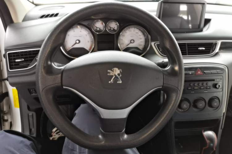 Used Peugeot 308 2014 Enjoy Edition Classic 1.6L Automatic Premium Model Steering Wheel