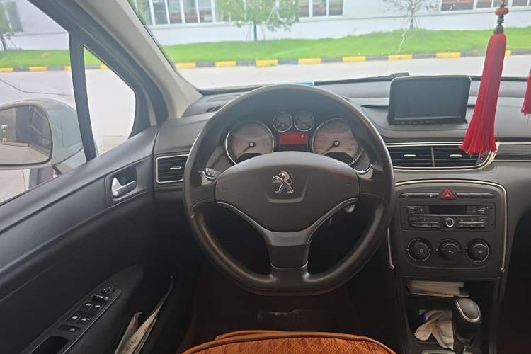 Used Peugeot 308 2014 Enjoy Edition Classic 1.6L Automatic Premium Model Steering Wheel