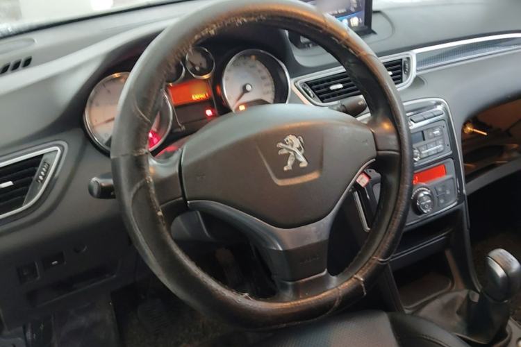Used Peugeot 308 2014 Enjoy Edition Classic 1.6L Manual Fashion Model Steering Wheel