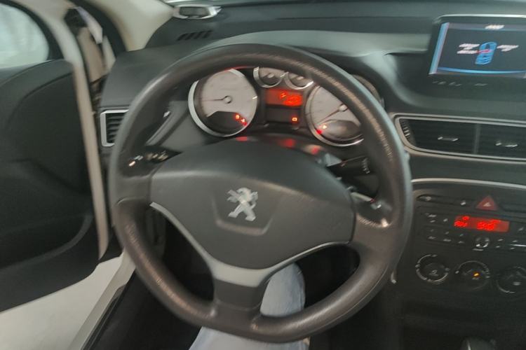 Used Peugeot 308 2014 Enjoy Edition Classic 1.6L Automatic Premium Model Steering Wheel