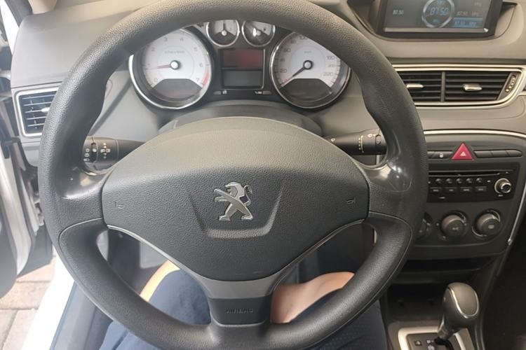 Used Peugeot 308 2014 Enjoy Edition Classic 1.6L Automatic Premium Model Steering Wheel