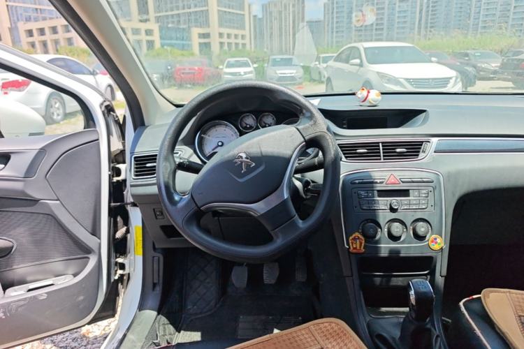 Used Peugeot 308 2014 Enjoy Edition Classic 1.6L Manual YouShang Model Steering Wheel