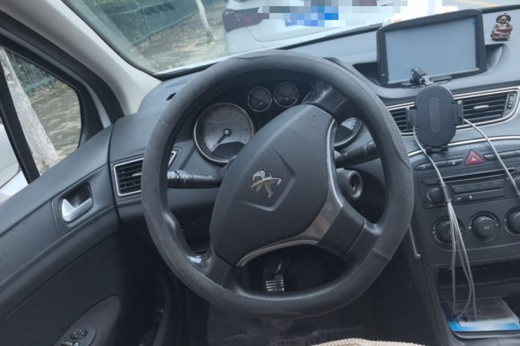 Used Peugeot 308 2014 Enjoy Edition Classic 1.6L Manual YouShang Model Steering Wheel