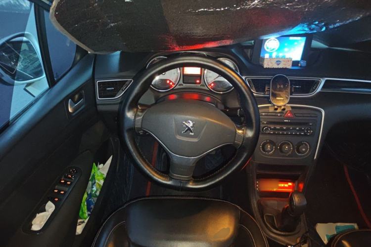 Used Peugeot 308 2014 Enjoy Edition Classic 1.6L Manual YouShang Model Steering Wheel