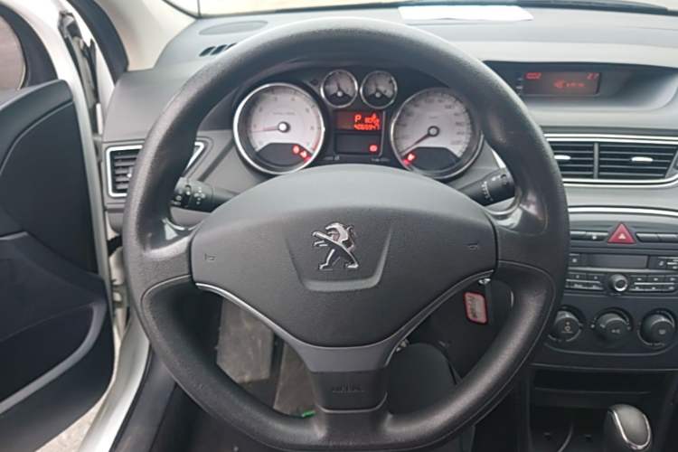 Used Peugeot 308 2014 Enjoy Edition Classic 1.6L Automatic Premium Model Steering Wheel