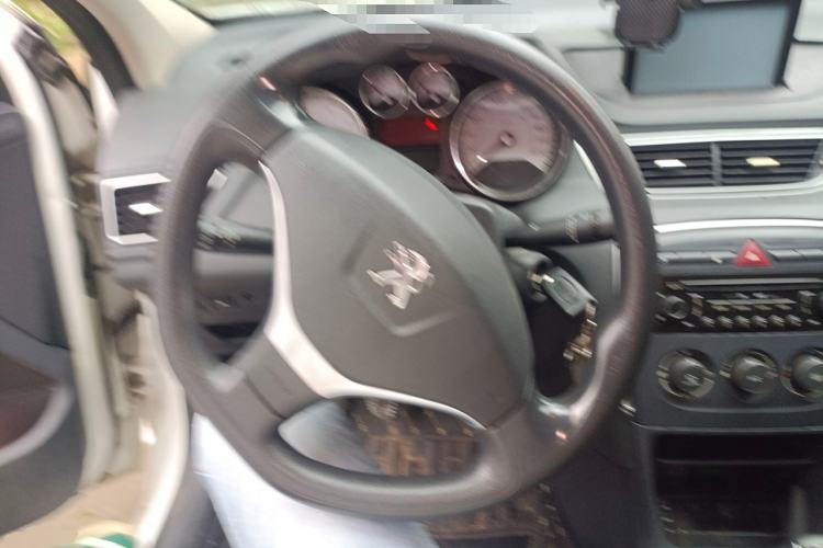 Used Peugeot 308 2014 Enjoy Edition Classic 1.6L Manual YouShang Model Steering Wheel