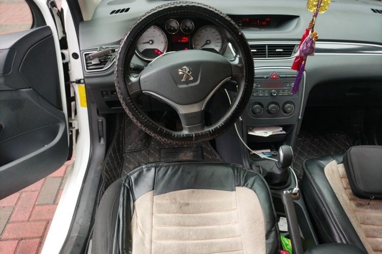 Used Peugeot 308 2014 Enjoy Edition Classic 1.6L Manual YouShang Model Steering Wheel