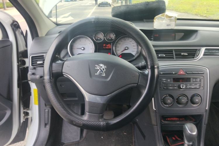 Used Peugeot 308 2014 Enjoy Edition Classic 1.6L Automatic Premium Model Steering Wheel
