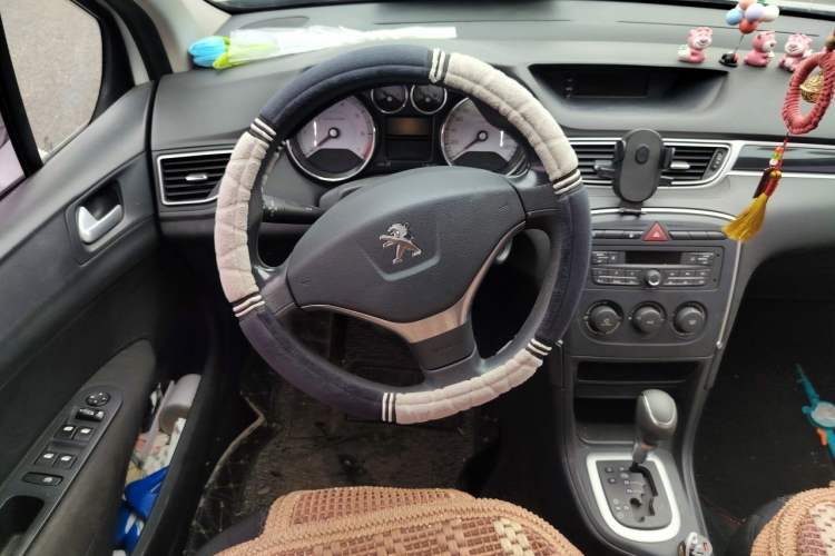Used Peugeot 308 2014 Enjoy Edition Classic 1.6L Automatic Premium Model Steering Wheel