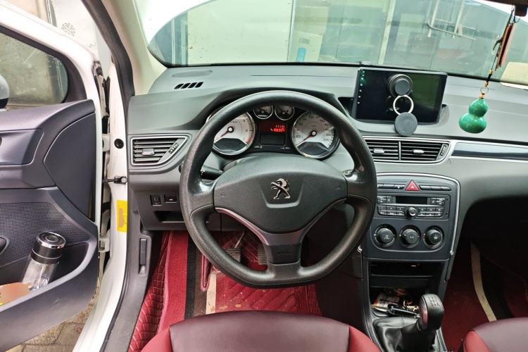 Used Peugeot 308 2014 Enjoy Edition Classic 1.6L Manual YouShang Model Steering Wheel