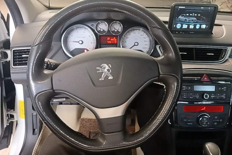 Used Peugeot 308 2014 Enjoyment Edition Classic 1.6L Automatic Fashion Model Steering Wheel