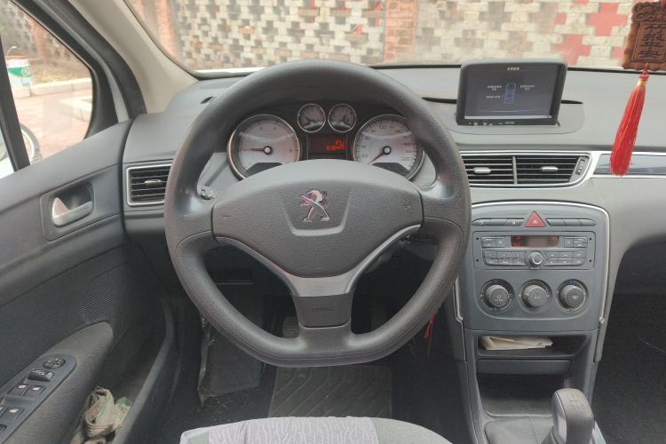 Used Peugeot 308 2014 Enjoy Edition Classic 1.6L Manual YouShang Model Steering Wheel