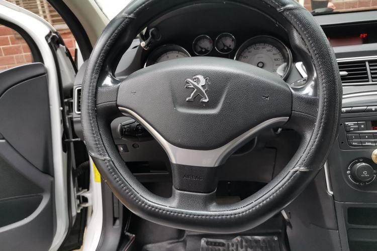 Used Peugeot 308 2014 Enjoy Edition Classic 1.6L Automatic Premium Model Steering Wheel