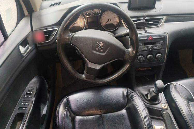 Used Peugeot 308 2014 Enjoy Edition Classic 1.6L Manual YouShang Model Steering Wheel